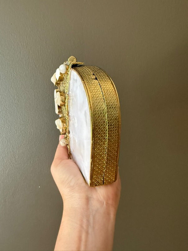 Handmade Mother-of-Pearl & Gemstone Evening Clutch – Vintage-Inspired Gold Frame Purse with Chain Strap