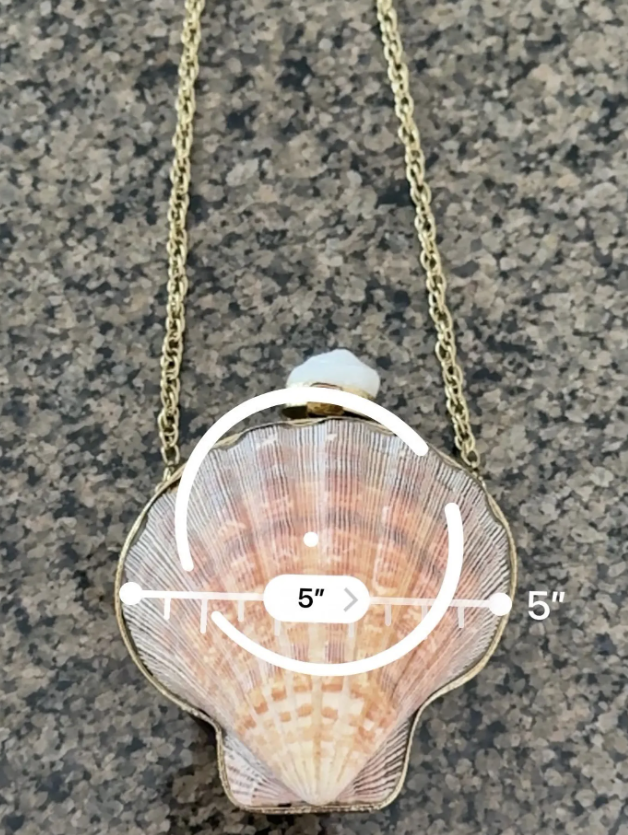 Elegant Shell-Shaped Clutch Purse – Handmade Statement Evening Bag with Gold Detailing and Natural Stone Clasp