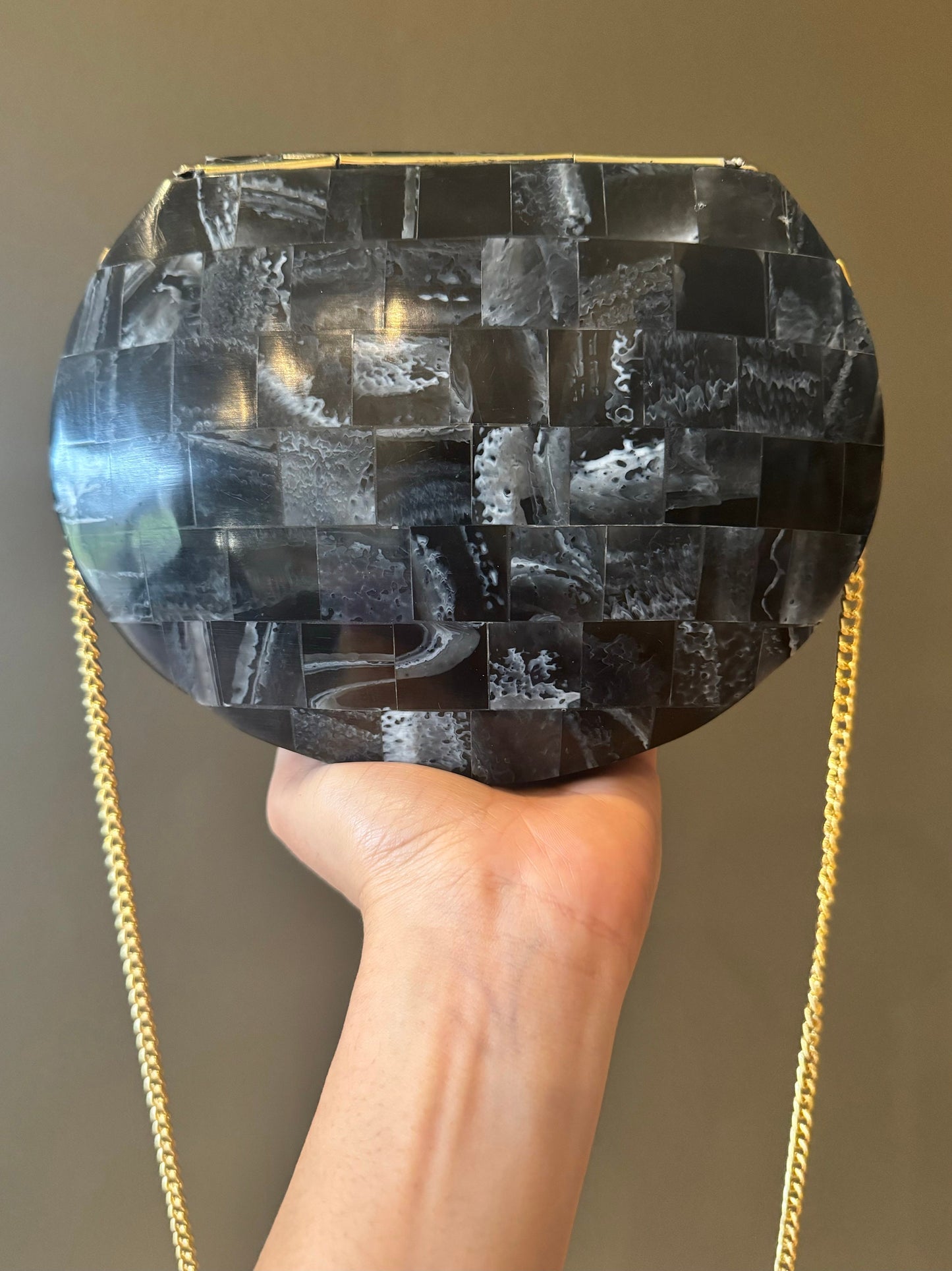 Chic Black/Grey Marbled Acrylic Clutch with Golden Chain Strap - Elegant Evening Bag, Sophisticated Mother of Pearl, Vintage Inspired Luxury