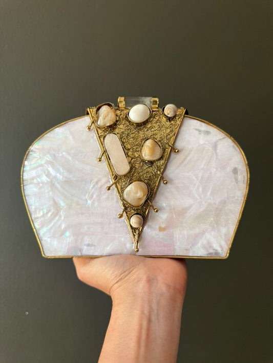 Handmade Mother-of-Pearl & Gemstone Evening Clutch – Vintage-Inspired Gold Frame Purse with Chain Strap